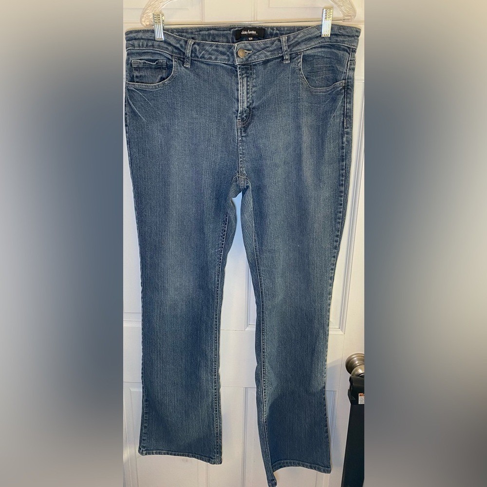 Daisy Fuentes Blue "New Vintage" Denim Jeans - Size‎ 16 B